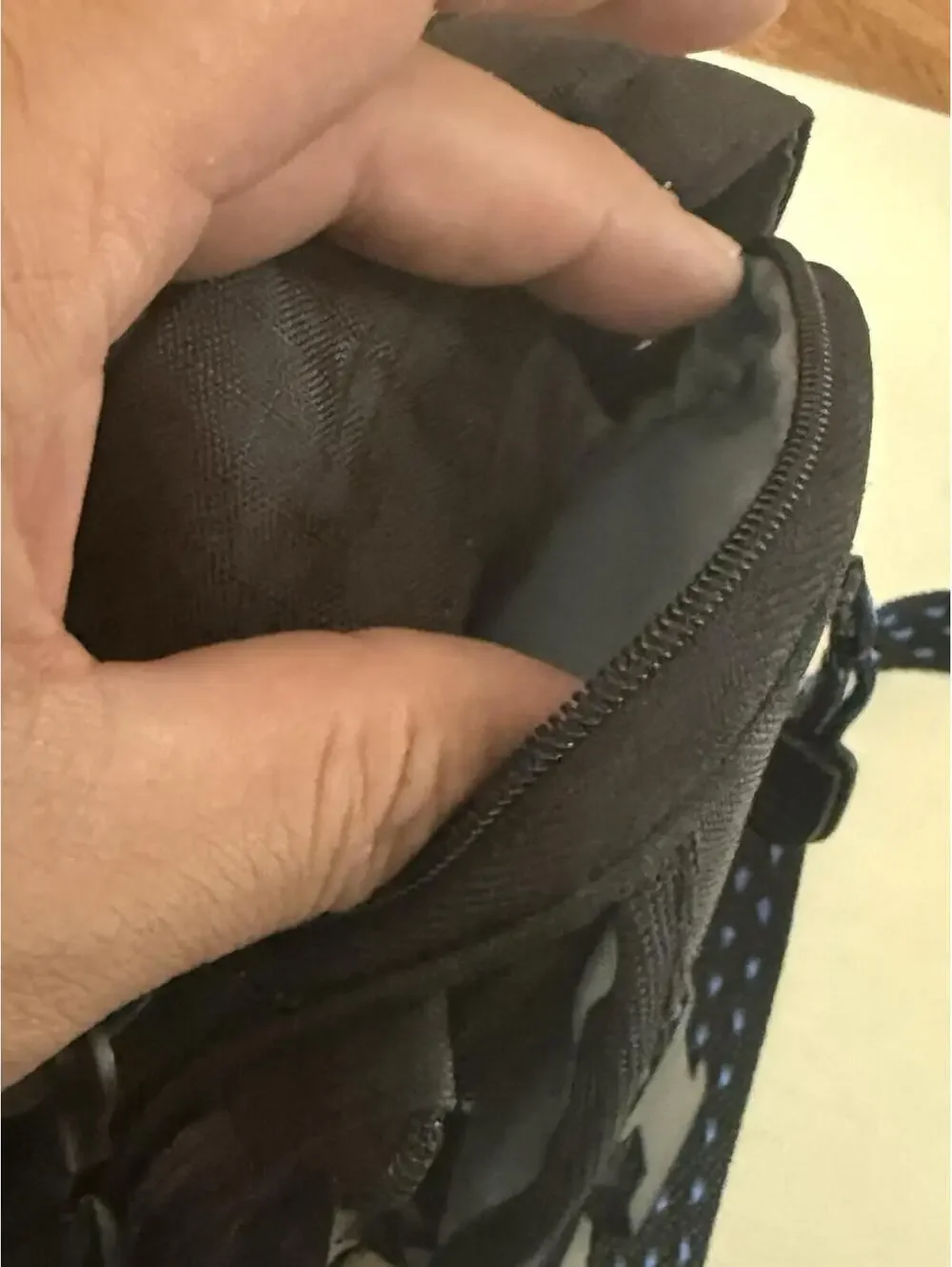 Genuine Samsonite Compact Camera Case Black Adjustable Strap Multiple Pockets
